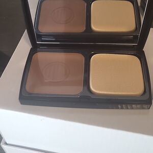 MERLE NORMAN ULTRA POWDER FOUNDATION IN ULTRA HONEY & ULTRA MOCHA - NEW